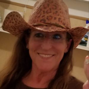 Meet your Posher, Marsha